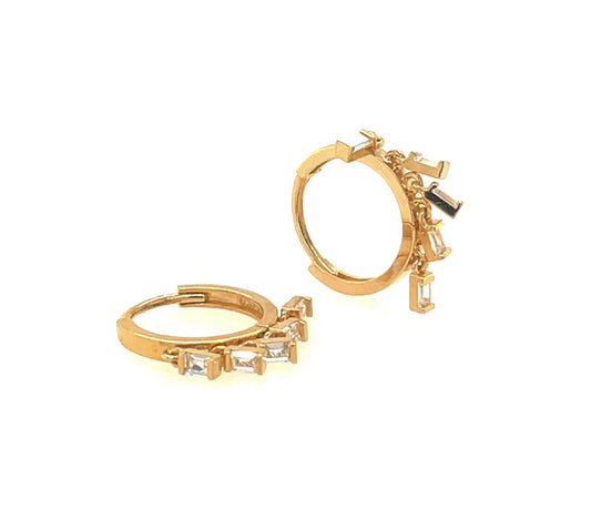 14 KT Huggie chick to close with 5 baguette dangles white stones.