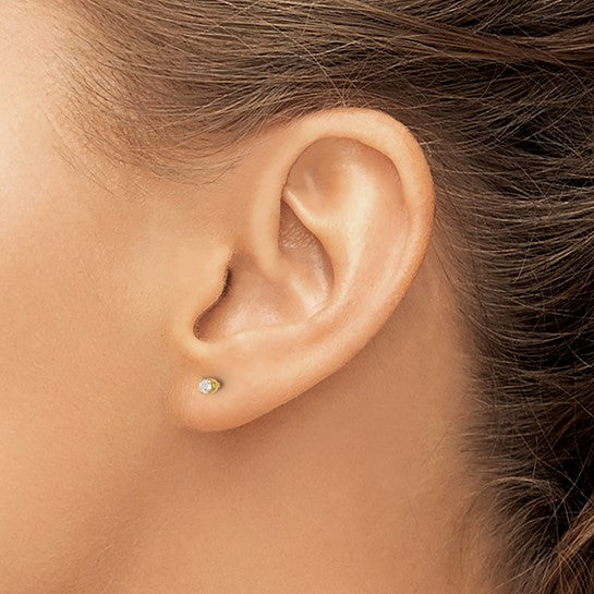14 KT Diamond Four prong round piercing earrings