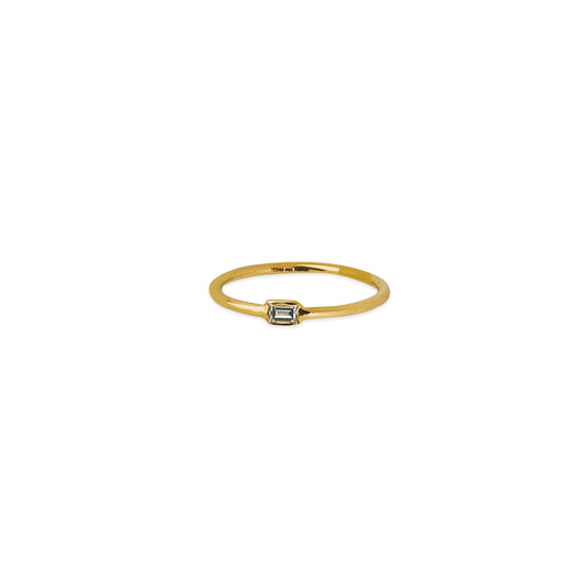 14 KT Diamond thinner baquette Ring