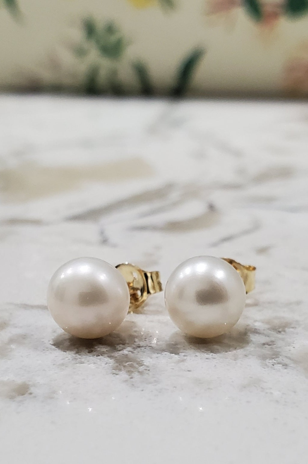 14 KT Genuine Freshwater pearl 7mm. stud post earrings