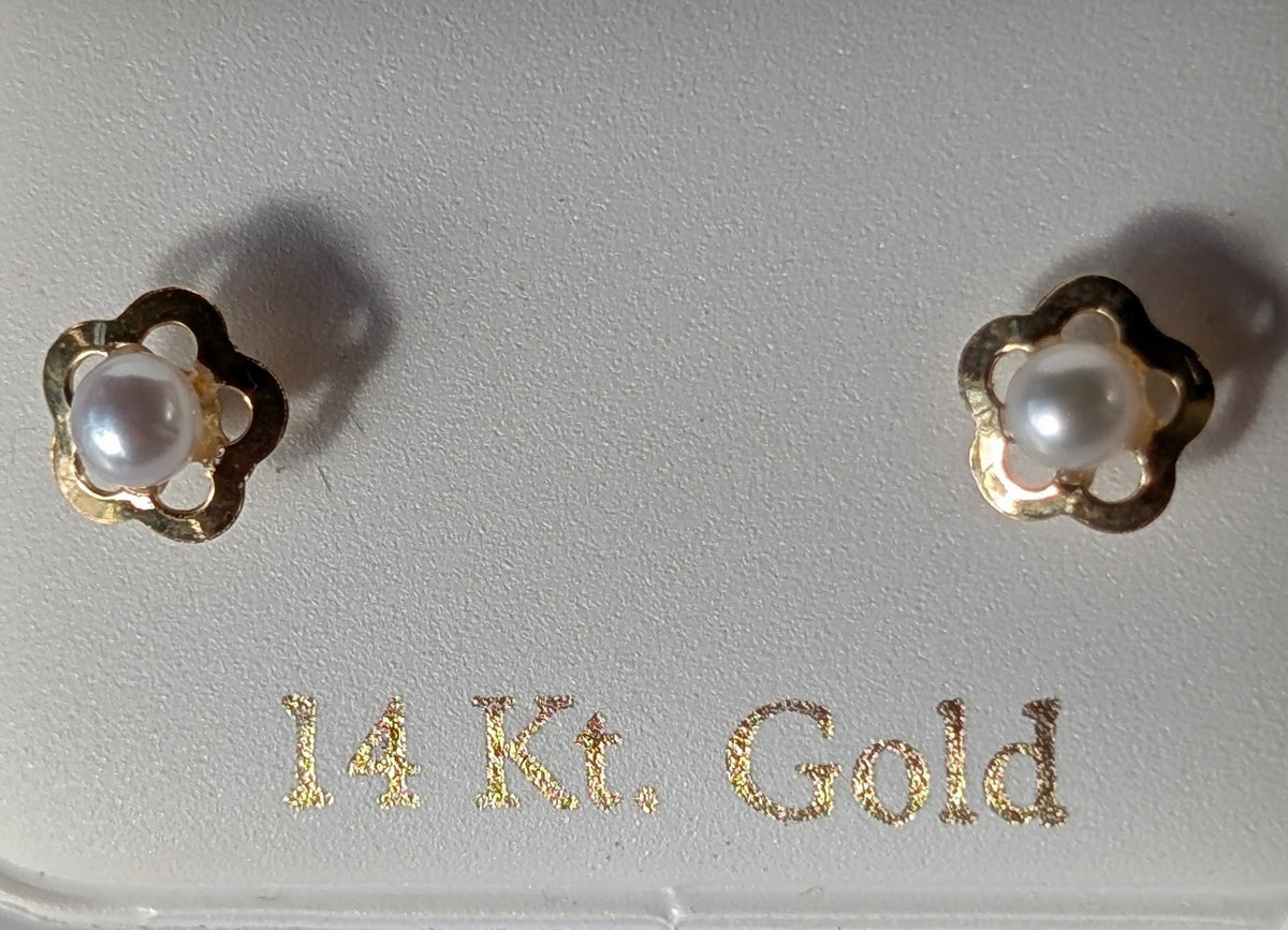 14 KT Open flower with pearl screw back earrings
