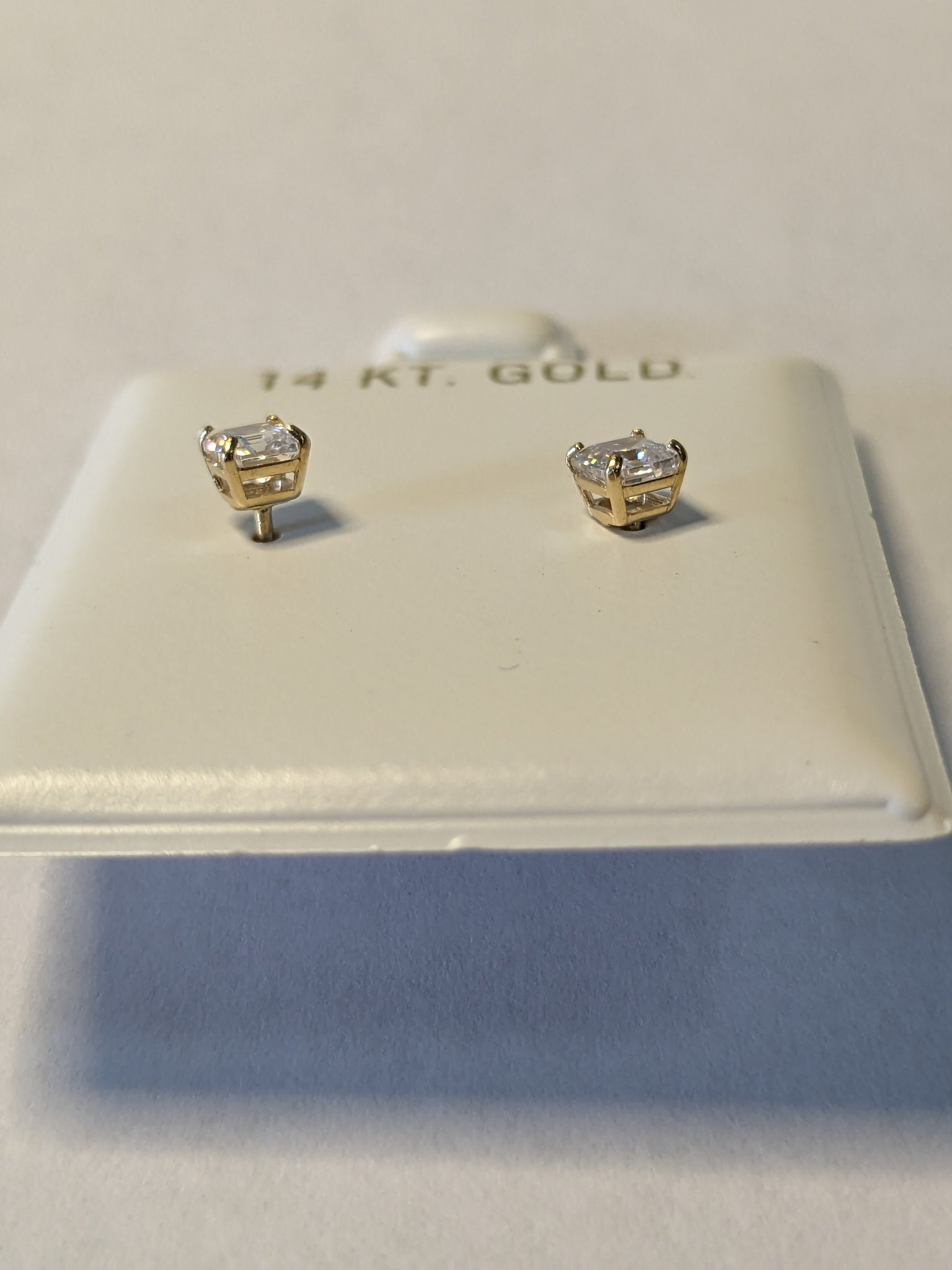 14K Gold Screw Back Basket Stud Earrings Setting