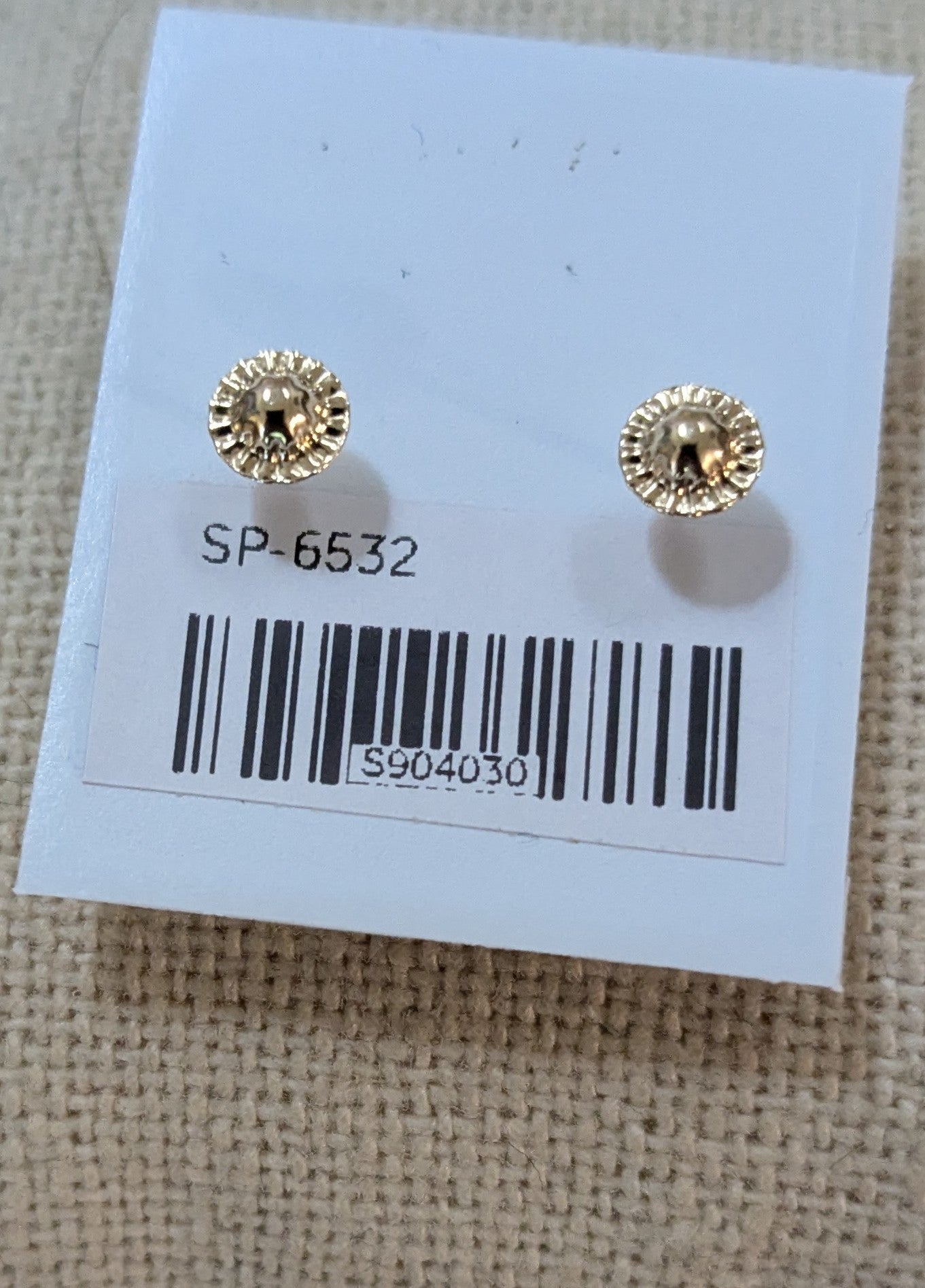 14 KT Children's White Mother of Pearl Hearts screw back earrings