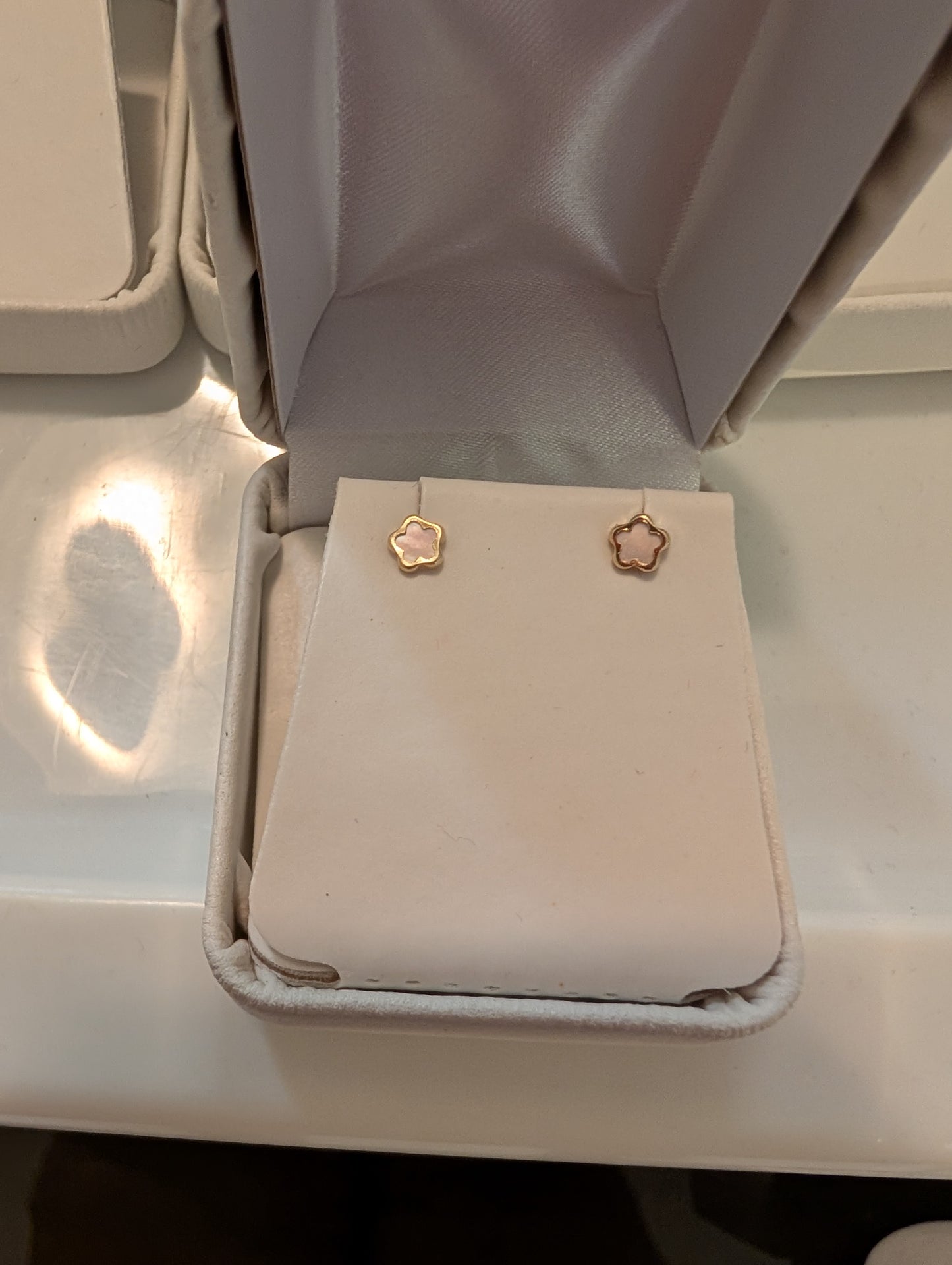 14 KT gold Flower with Color screw back earrings