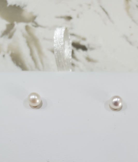 14 KT Children's Pearl 4mm gold clutch back