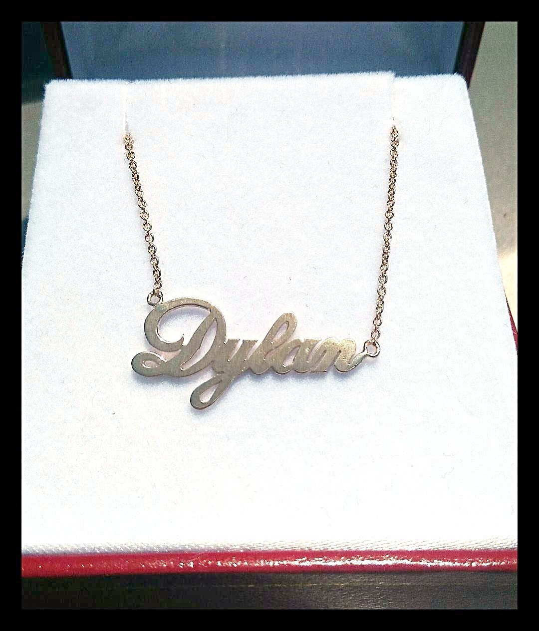 Dylan top name necklace